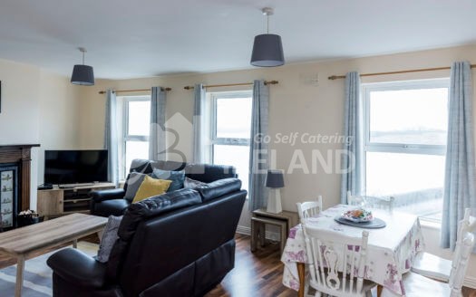 Ocean View two bedroom townhouse, Bundoran