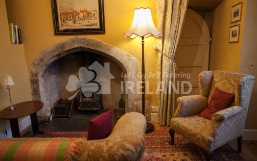 Annes Grove Miniature Castle