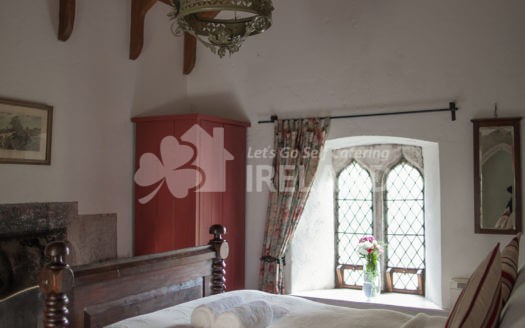 Annes Grove Miniature Castle