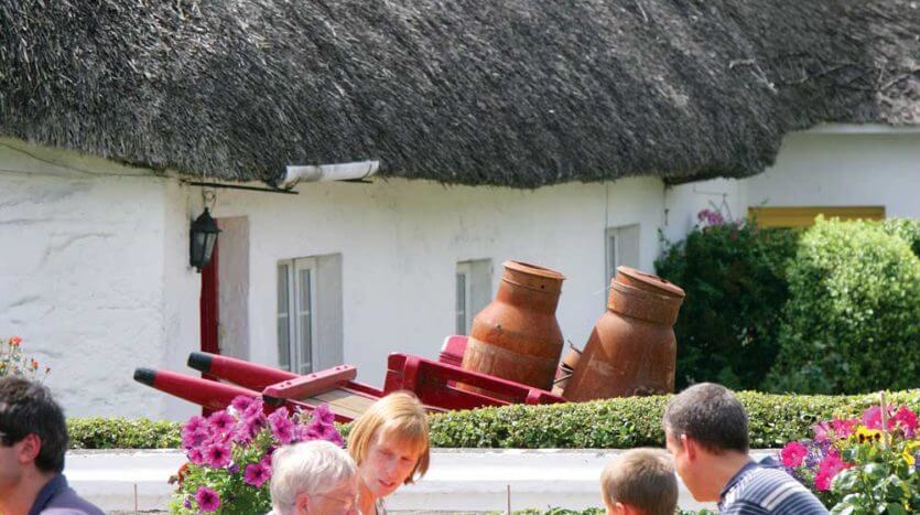 thatched cottages to rent in ireland
