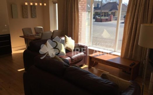 Beautiful Killarney Apartment, Woodlawn Rd.