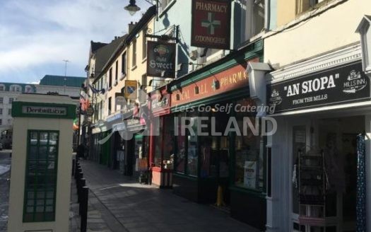 Beautiful Killarney Apartment, Woodlawn Rd.