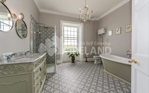 BALLYWILLIAM HOUSE TO THE MANOR BORN