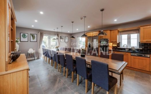 FOUR WINDS ,GLORIOUS IDYLLIC WATERSIDE SETTING