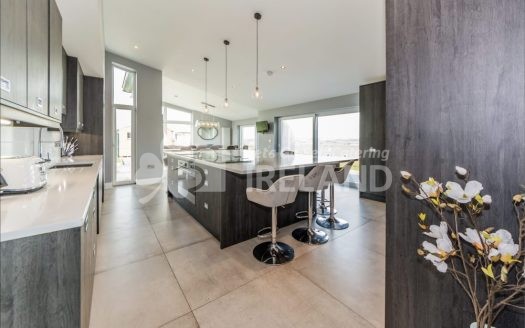 RIVERVIEW ON TOP OF THE WORLD LOOKING DOWN ON THE RIVER