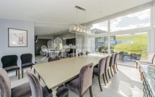 RIVERVIEW ON TOP OF THE WORLD LOOKING DOWN ON THE RIVER