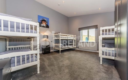 RIVERVIEW ON TOP OF THE WORLD LOOKING DOWN ON THE RIVER