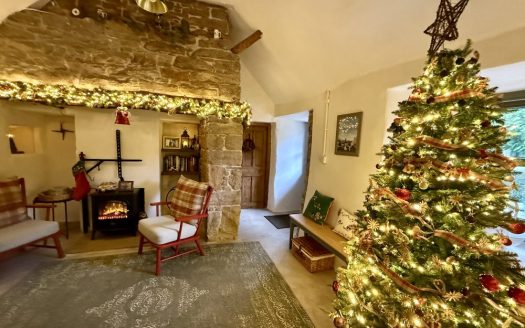 MURPHY’S THATCHED COTTAGE