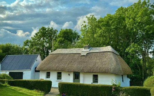 MURPHY’S THATCHED COTTAGE